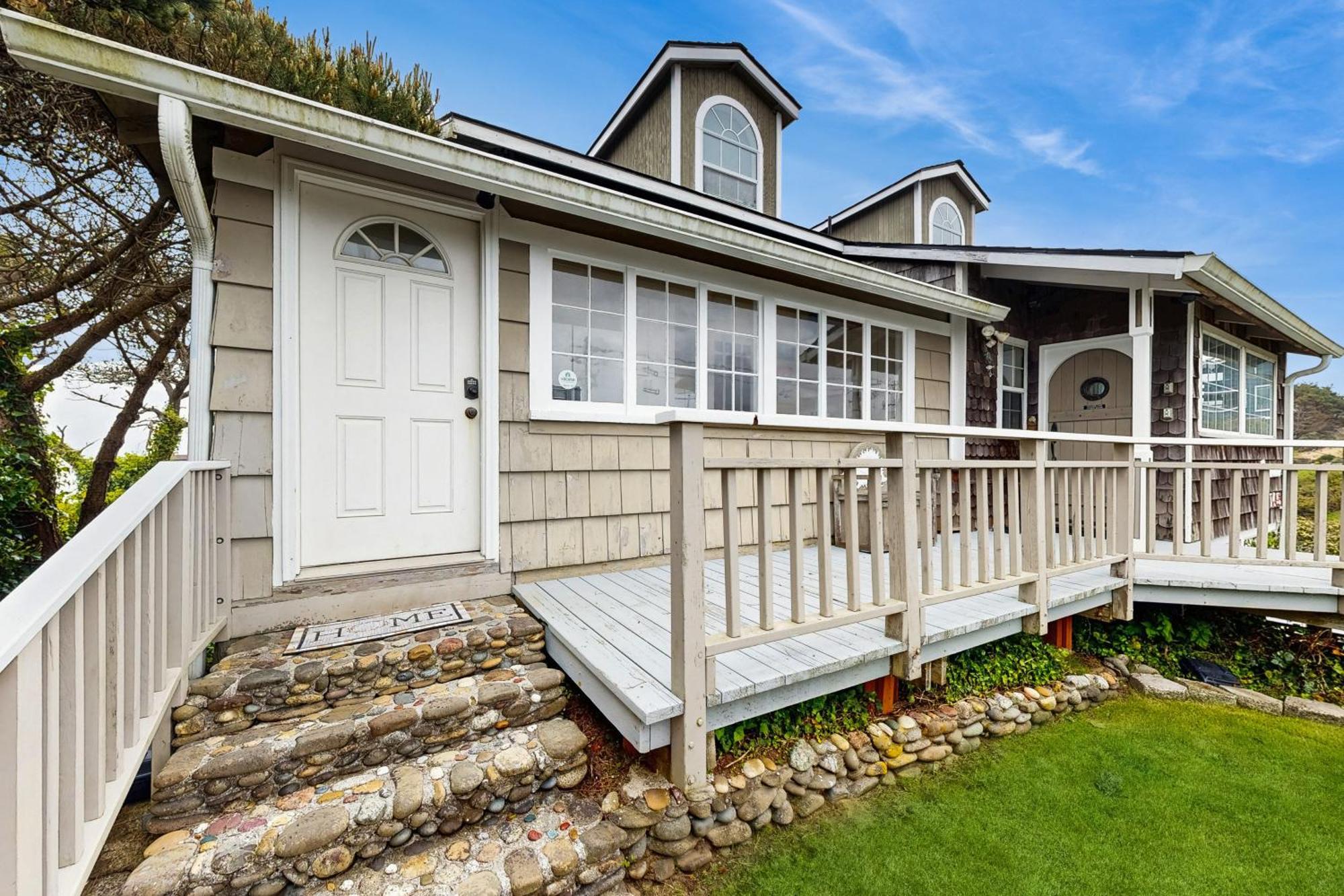 Far View Villa Lincoln City Exterior photo